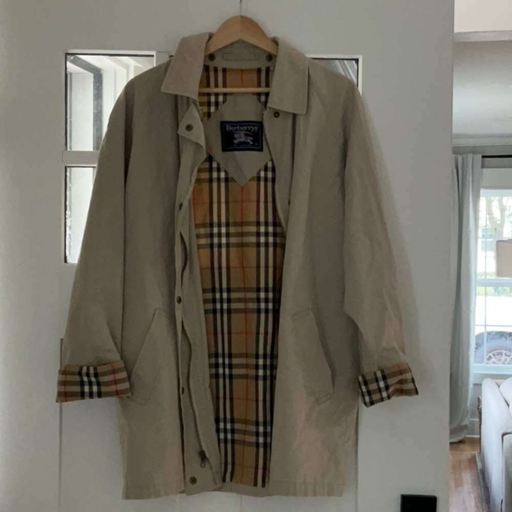 Small Burberry Jacket with classic Burberry pattern.